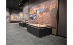 文物展柜古董展示柜的异同之处